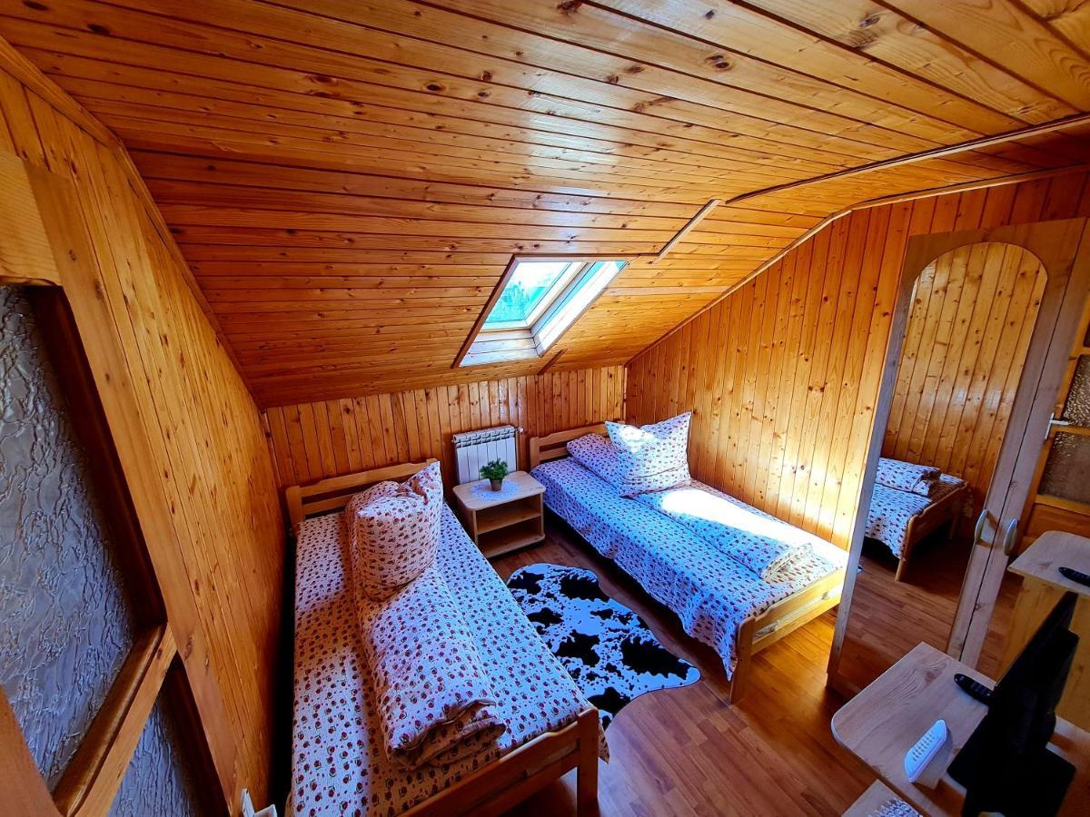 Pensiunea Sanziana Hotel Орадеа Екстериор снимка