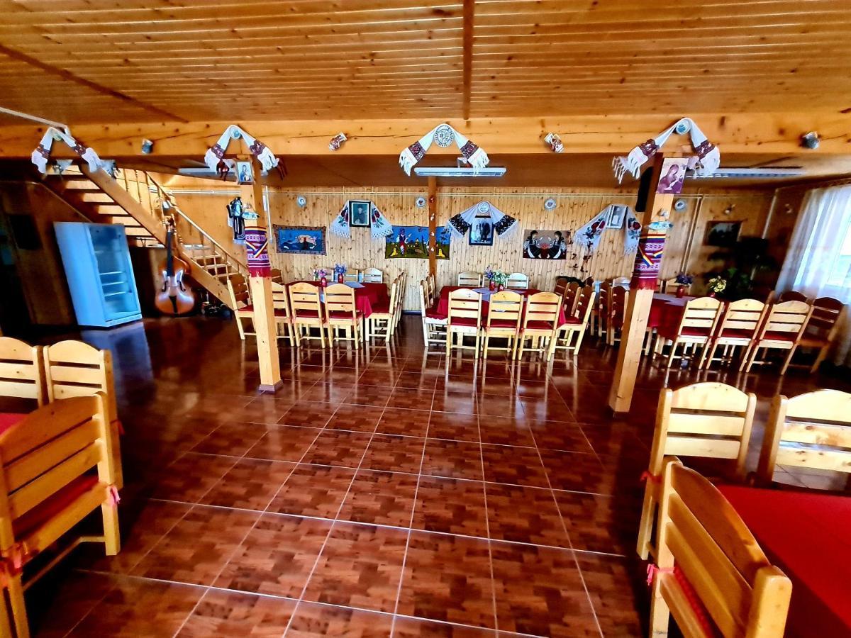 Pensiunea Sanziana Hotel Орадеа Екстериор снимка