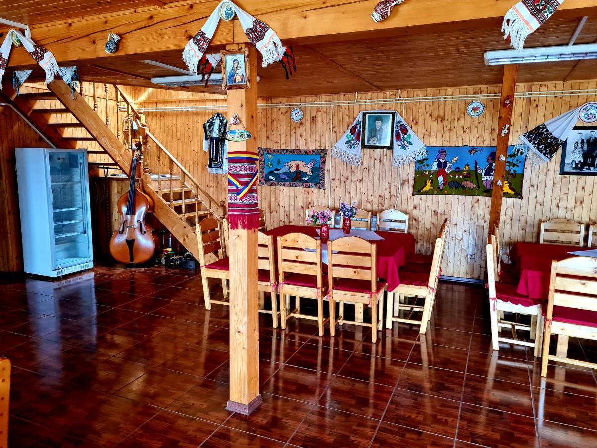 Pensiunea Sanziana Hotel Орадеа Екстериор снимка