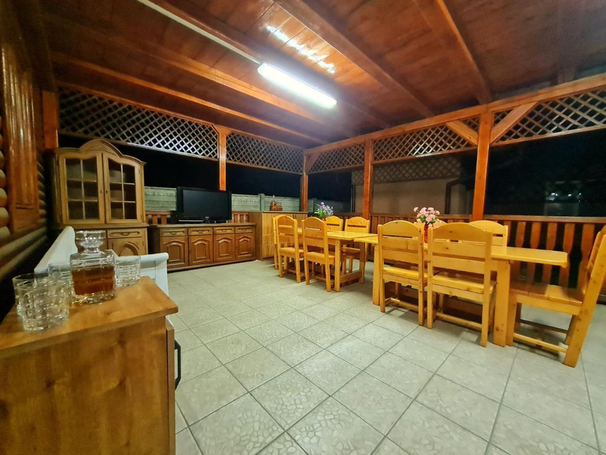 Pensiunea Sanziana Hotel Орадеа Екстериор снимка
