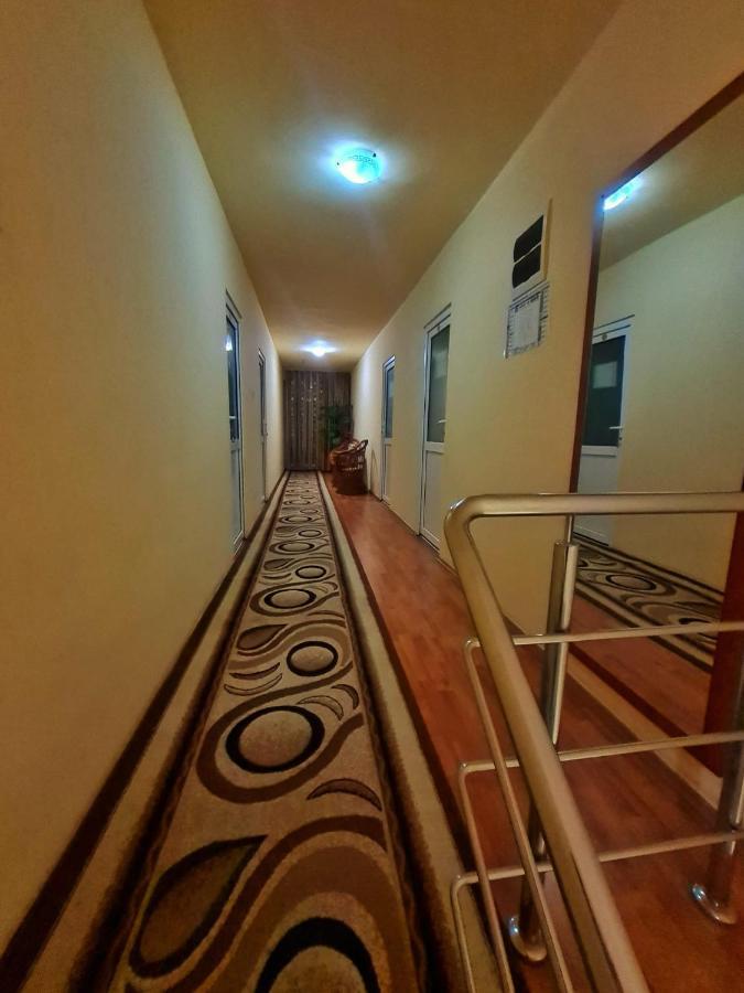 Pensiunea Sanziana Hotel Орадеа Екстериор снимка