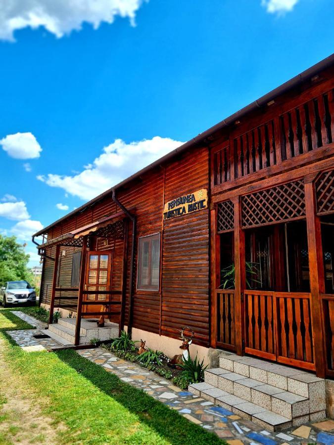 Pensiunea Sanziana Hotel Орадеа Екстериор снимка